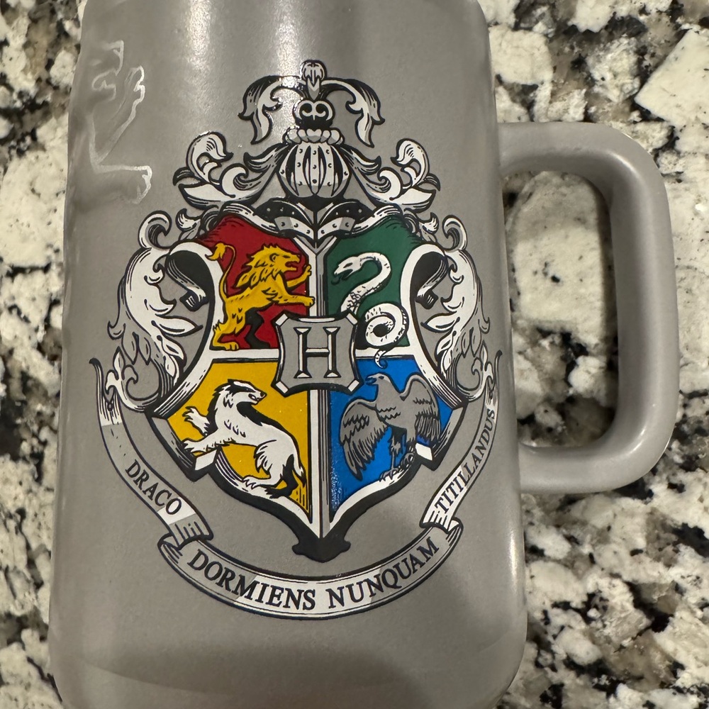 Gray Hogwarts Crest Mug